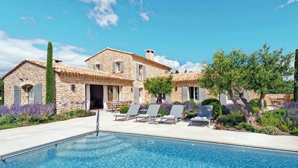 A somptuous retreat amid the fragrant fields of Provence