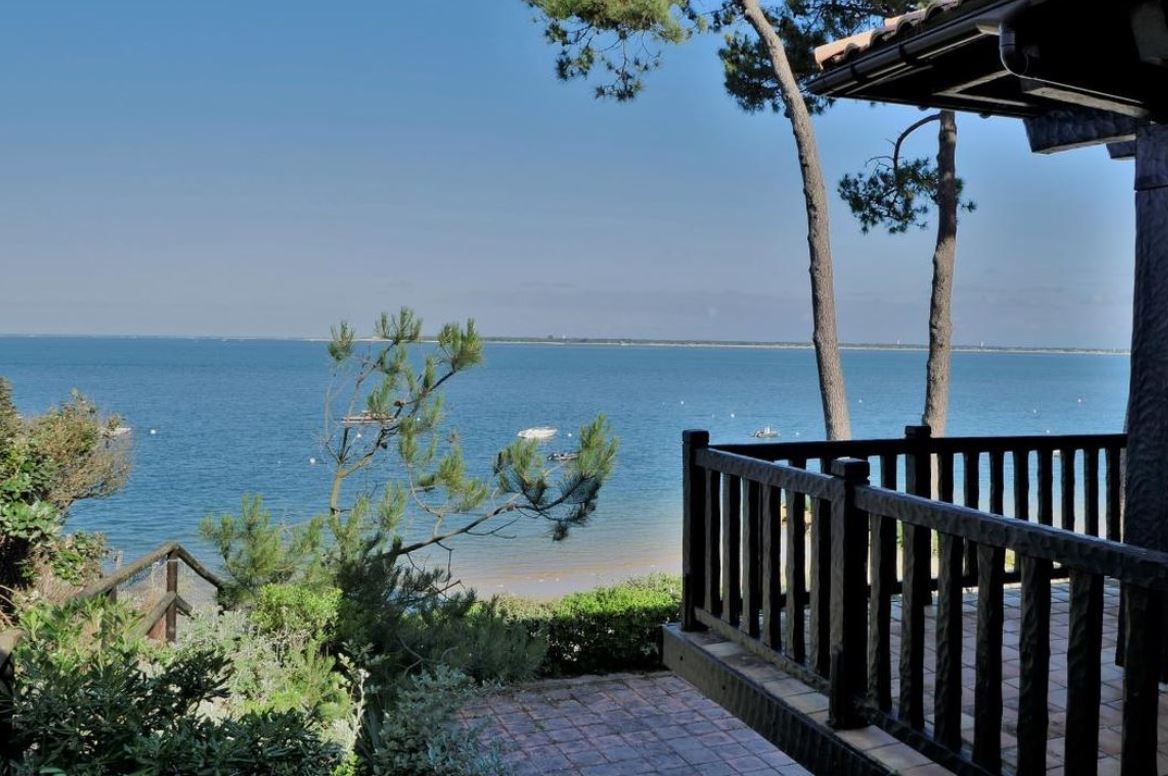 Luxury real estate in Arcachon Bay: surrounded by pristine countryside